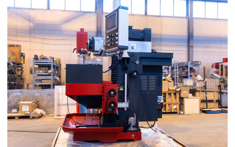 Универсальный фрезерный станок ProTech UMT-7532 Универсальный фрезерный станок