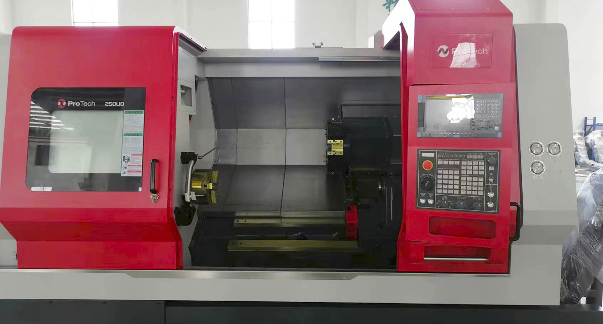 На длину станка сильнее всего влияет рабочая база — расстояние между центрами