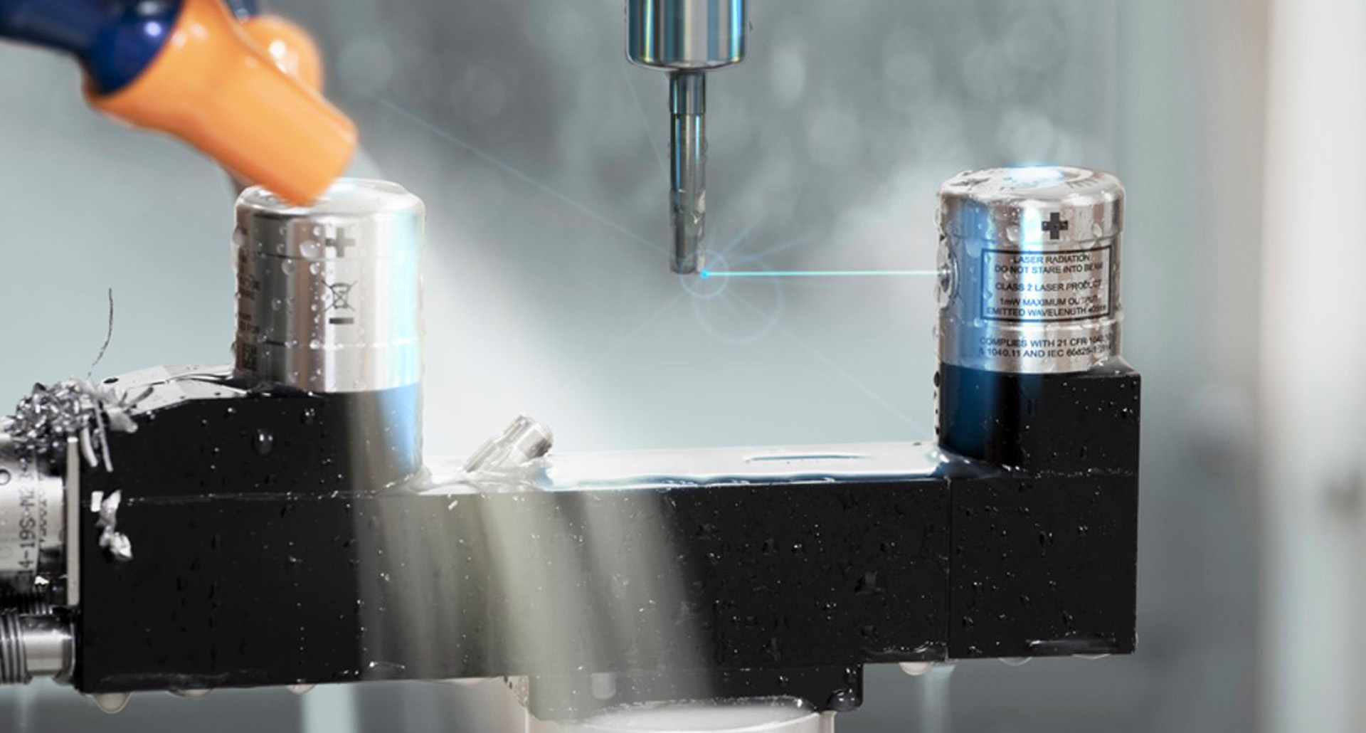 Опционально некоторое современное оборудование имеет автоматические системы измерения длины и диаметра инструмента